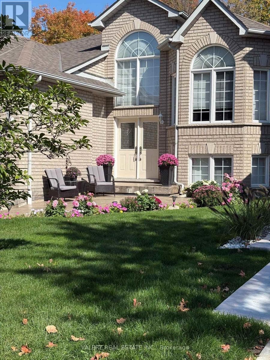 13 Blueberry Hill Court, Bolton East, Caledon